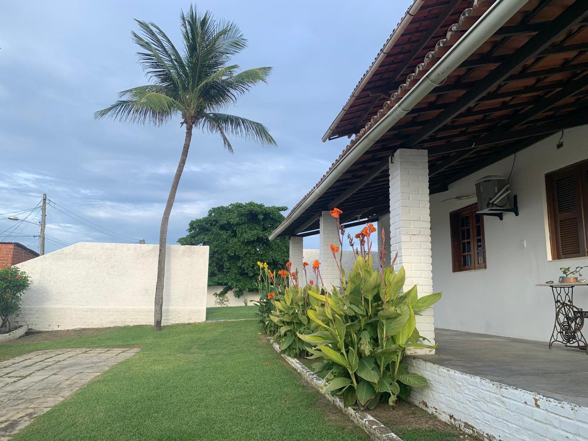 Morro Branco Suites - Hospedaria Morro Branco ベベリベ エクステリア 写真