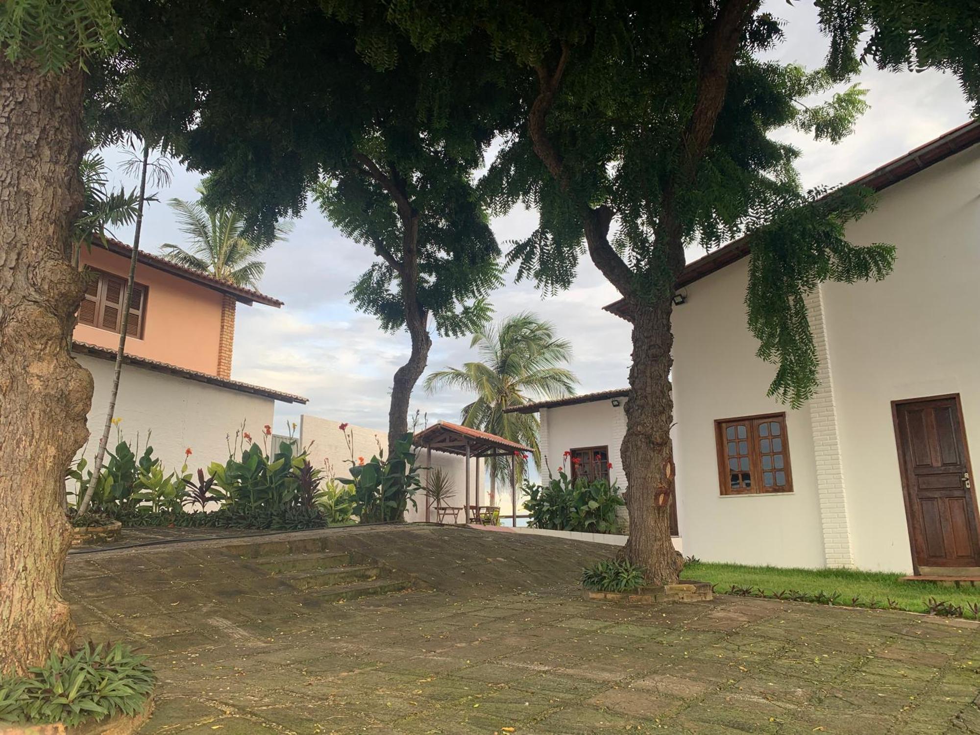 Morro Branco Suites - Hospedaria Morro Branco ベベリベ エクステリア 写真